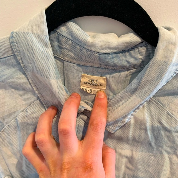 O’Neill button up - Picture 2 of 3